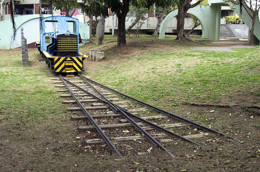 沖縄の、かつての鉄道の遺構を訪ねる | ひろやすの汽車旅コラム | 日本旅行