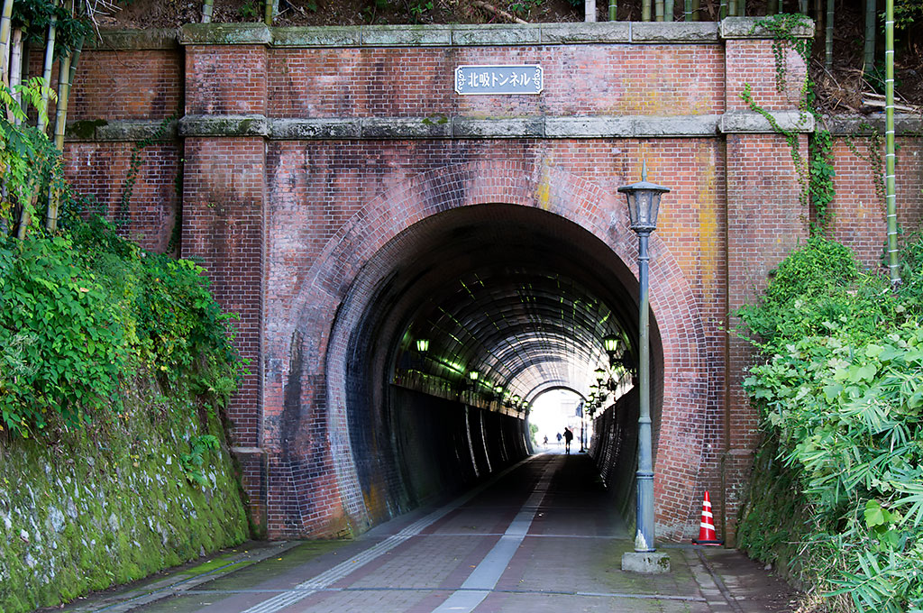 軍港の町・舞鶴の歴史を残す廃線跡を辿る | ひろやすの汽車旅コラム | 日本旅行